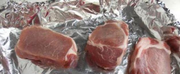 Рецепт приготовления свинины в мультиварке. Свинина, запеченная в мультиварке – сочная и аппетитная! Свинина, запеченная в фольге