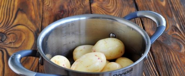 Как приготовить картофель, запеченный с грибами в духовке. Картофель, запеченный с грибами и сыром Готовим картошку с грибами в духовке