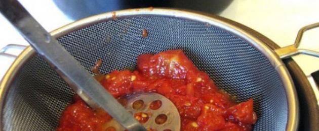 Как солить помидоры в томатном соусе. Самый вкусный рецепт консервации помидоров в банках с томатной пастой
